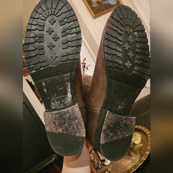 FRYE Melissa button lug tall boots in color Smoke. Size 8 - Picture 13 of 15